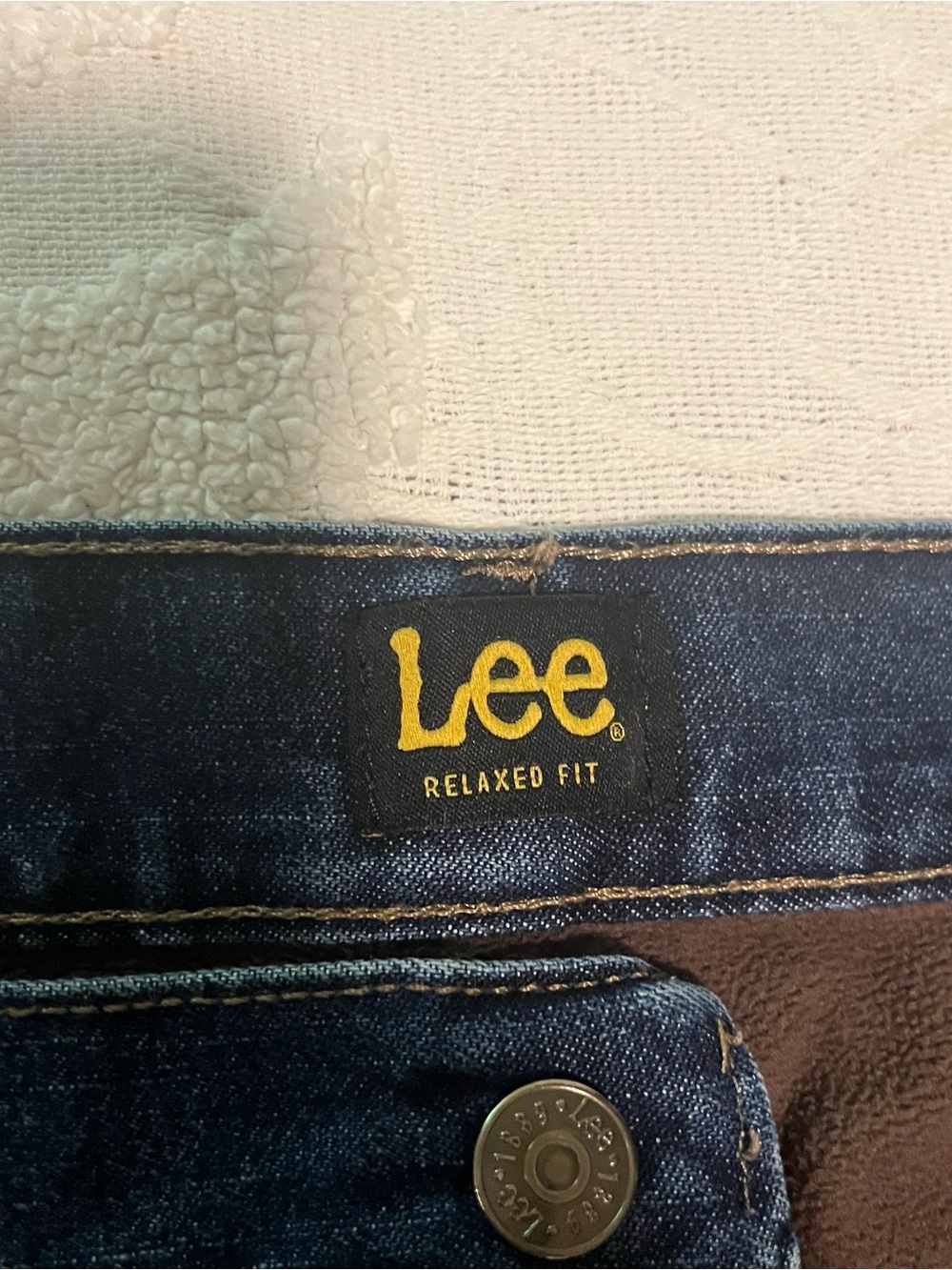 Lee Men’s Relaxed Fit Straight Leg Fleece Lined Jeans in Dark Blue 38x30 - Picture 2 of 3